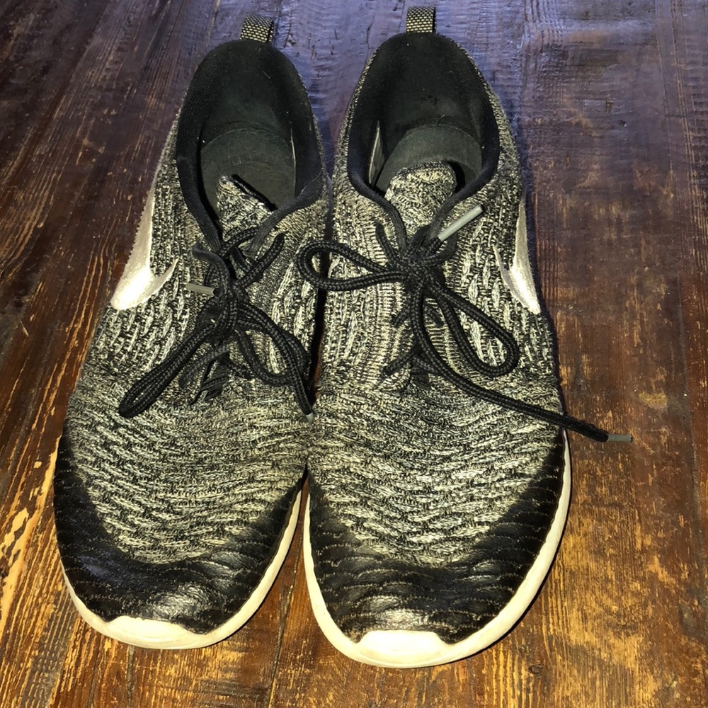Women’s Nike shoes